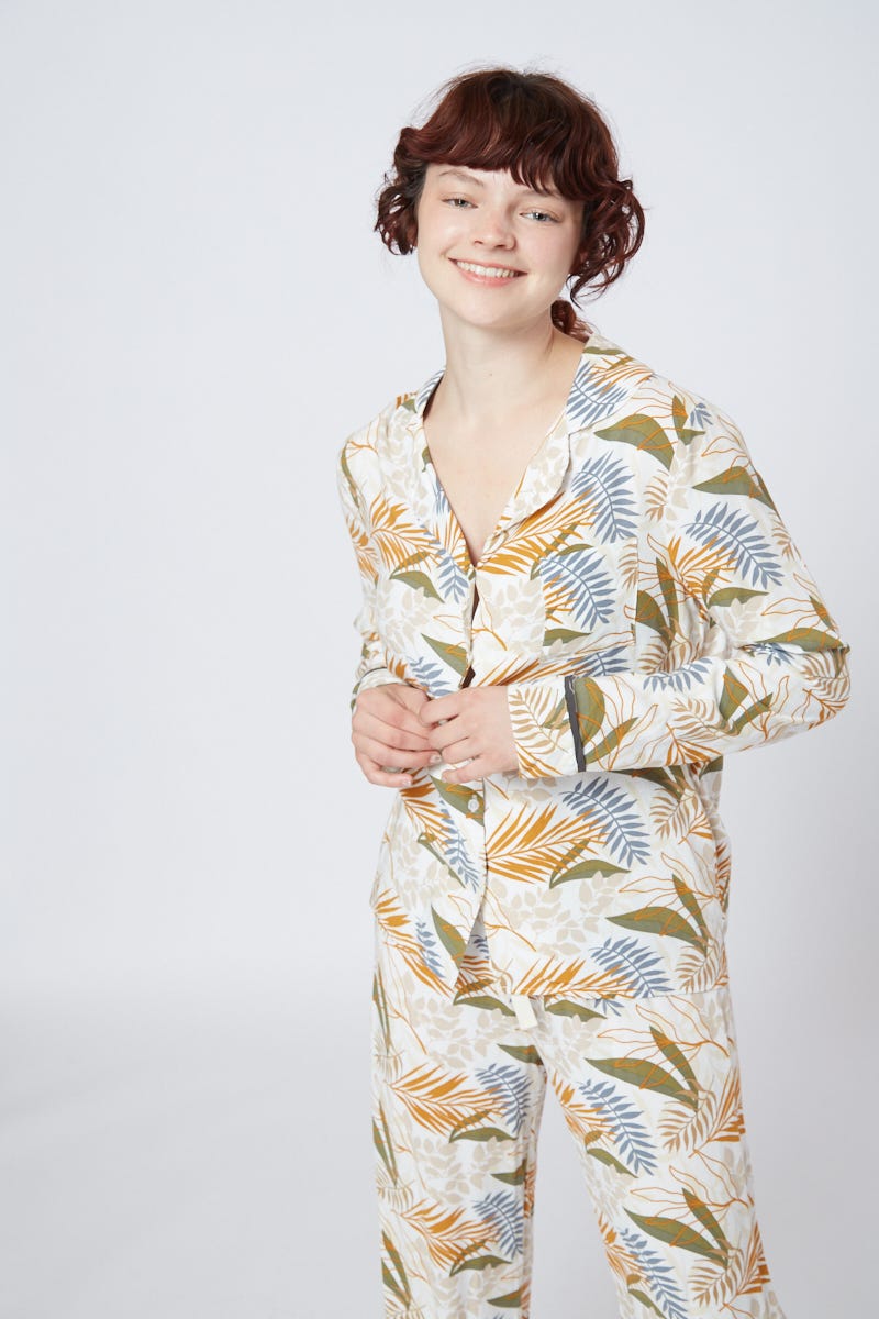 Conjunto Pijama Camisa y Pantalón Hojas