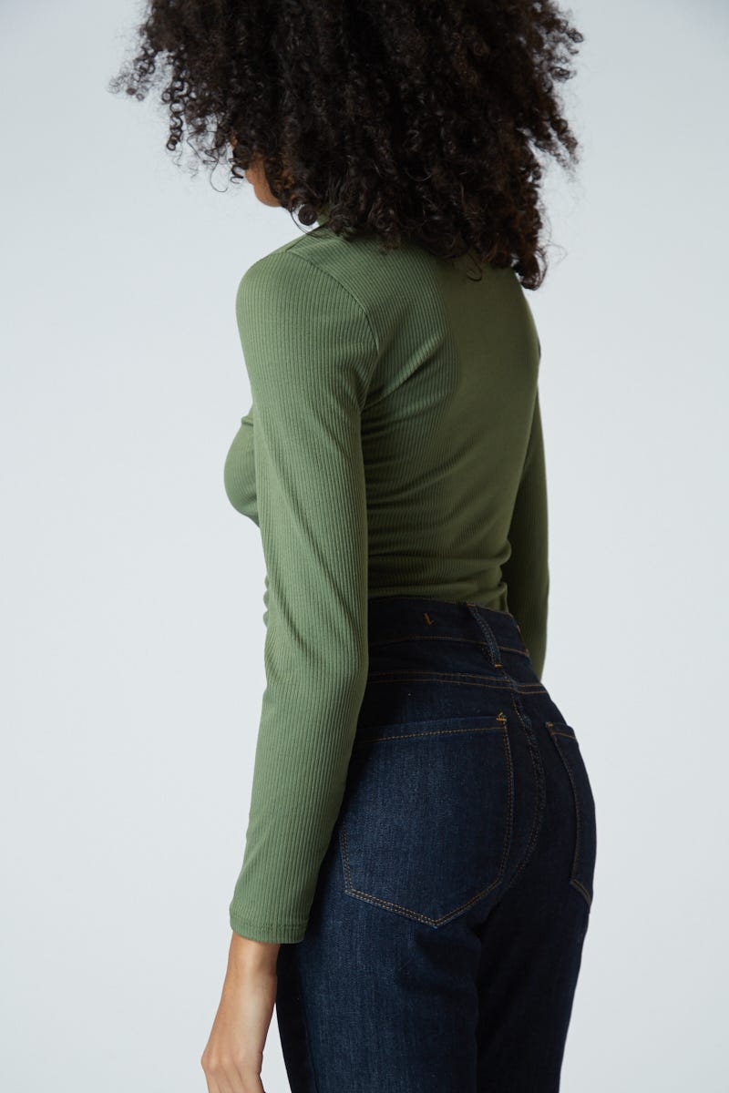 Body Media Polera Micromorley Verde Kale