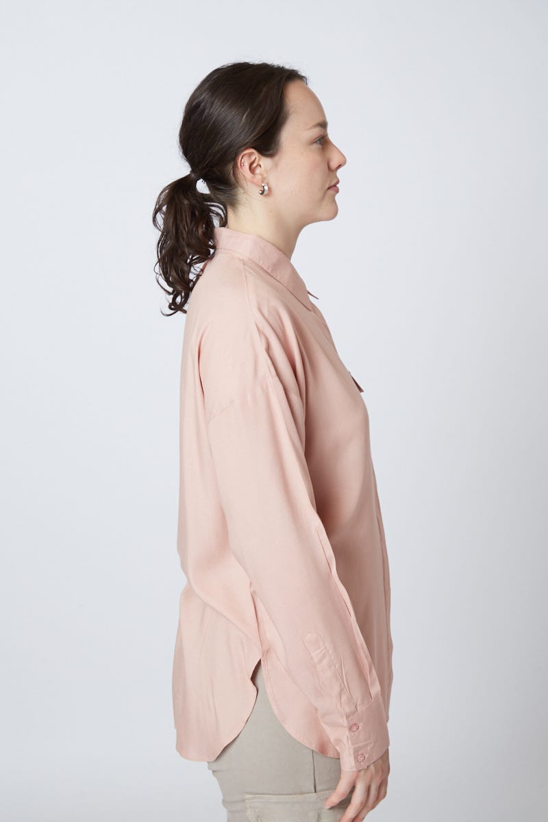Camisa Rosa Amplia con Bolsillo