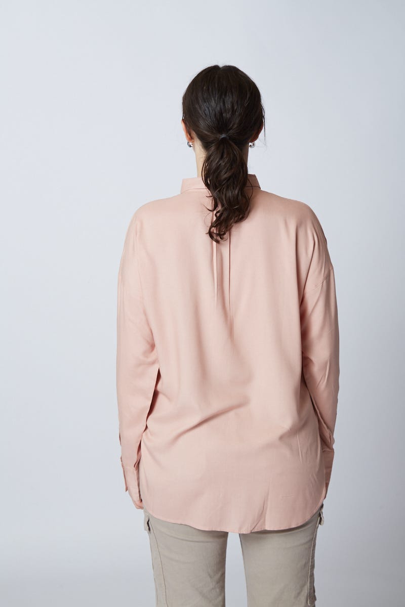Camisa Rosa Amplia con Bolsillo