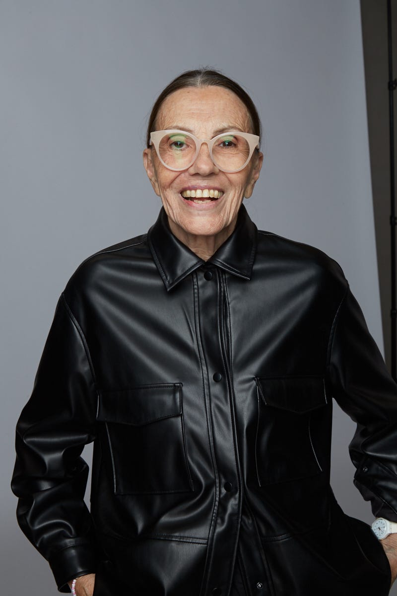 Camisa Negra Oversized Larga con Bolsillos