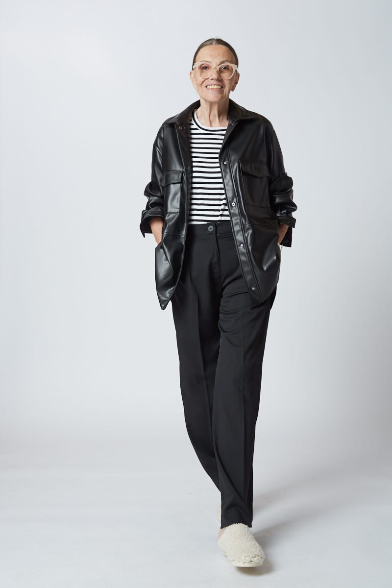 Camisa Negra Oversized Larga con Bolsillos