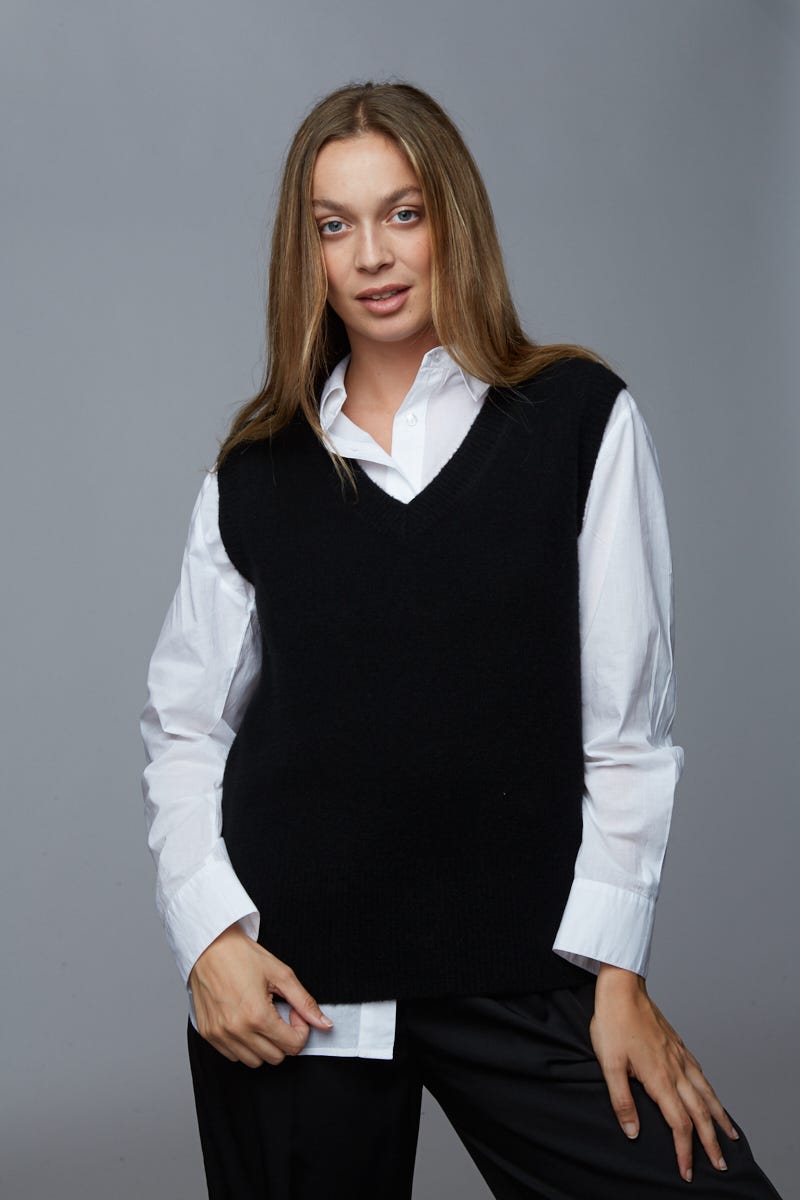 Chaleco Negro Tejido Cuello V 