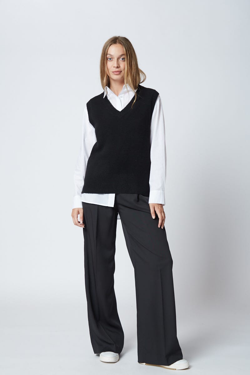 Chaleco Negro Tejido Cuello V 