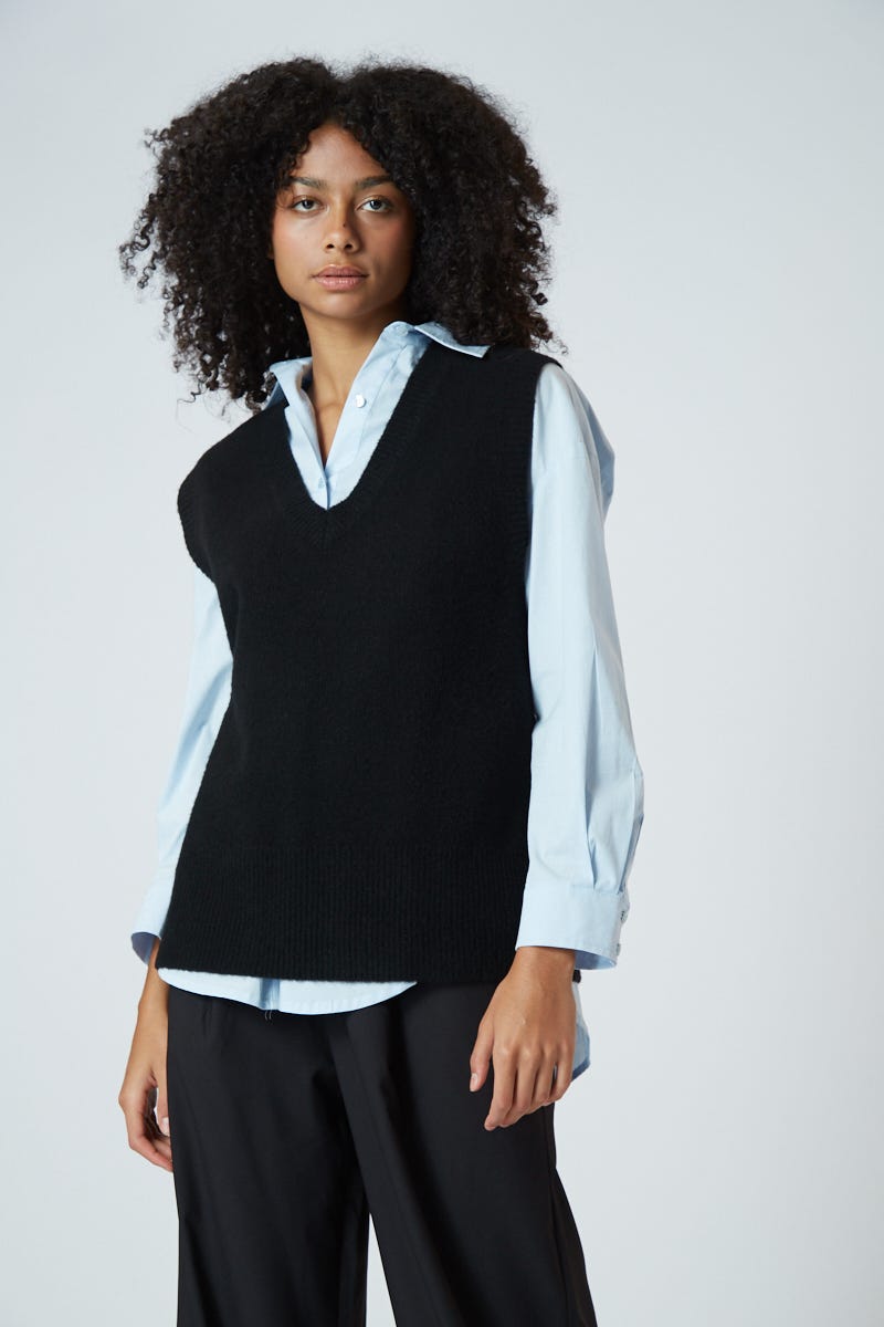 Chaleco Negro Tejido Cuello V 