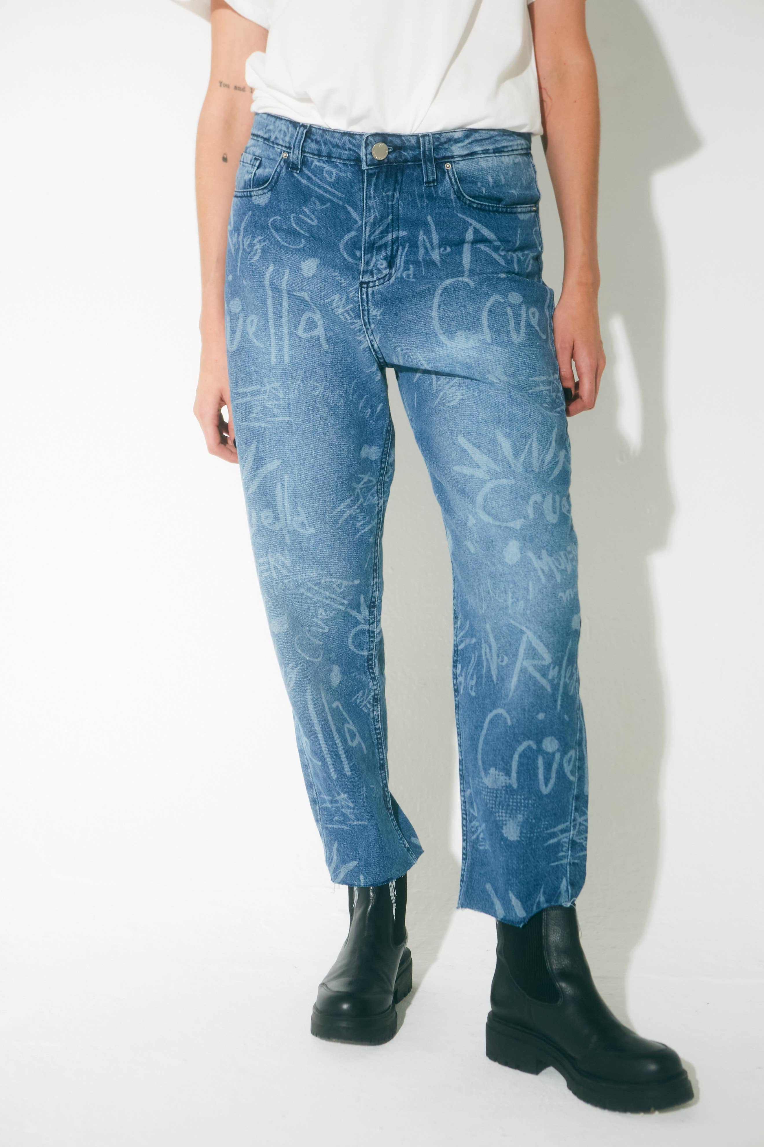 Jean Vintage Straight Disney - Estampa Cruella