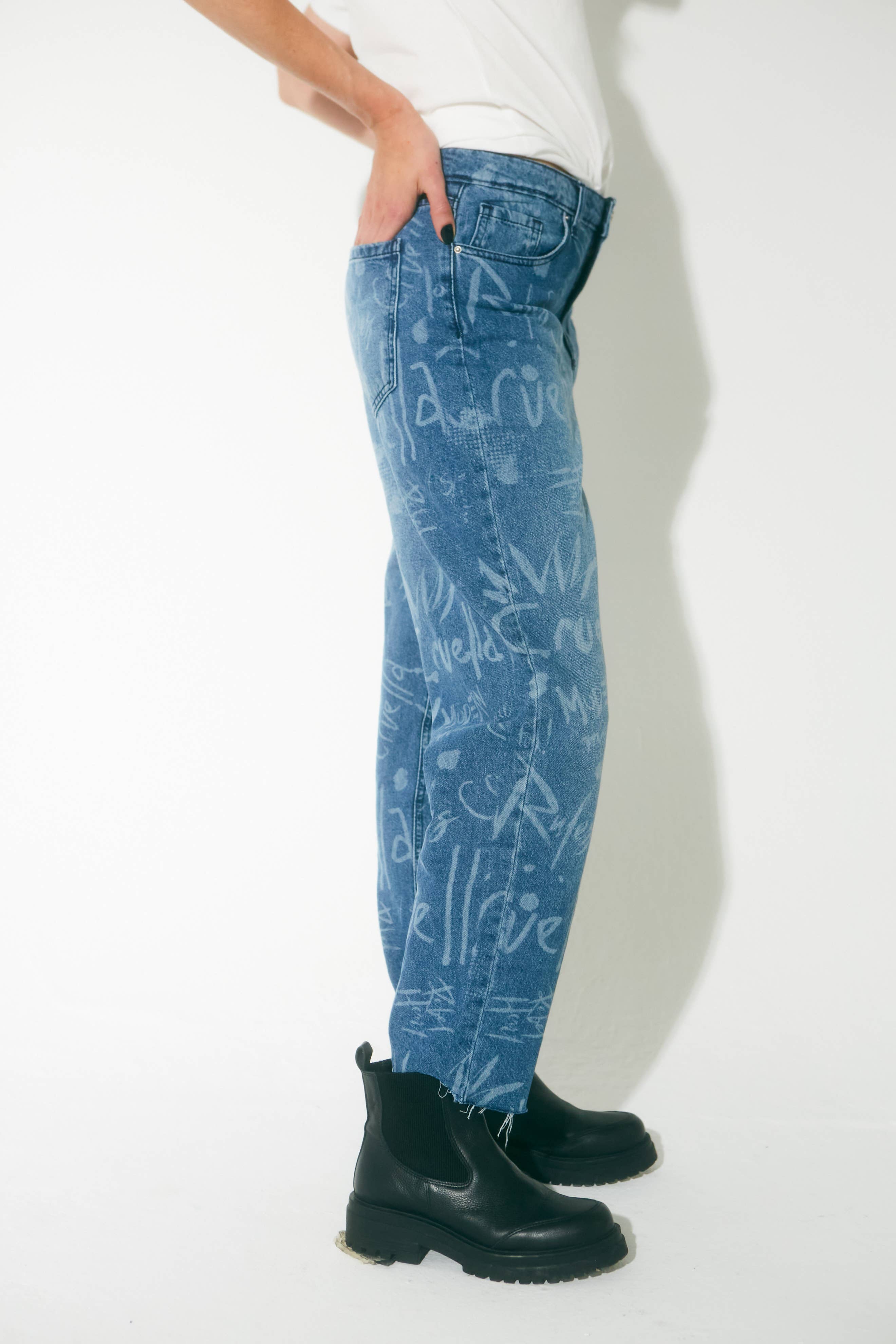 Jean Vintage Straight Disney - Estampa Cruella