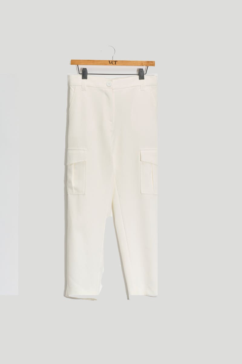 Pantalón Scuba Crudo con Bolsillos