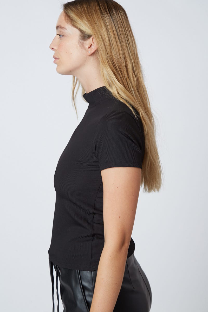 Semi Polera Morley Manga Corta Negra