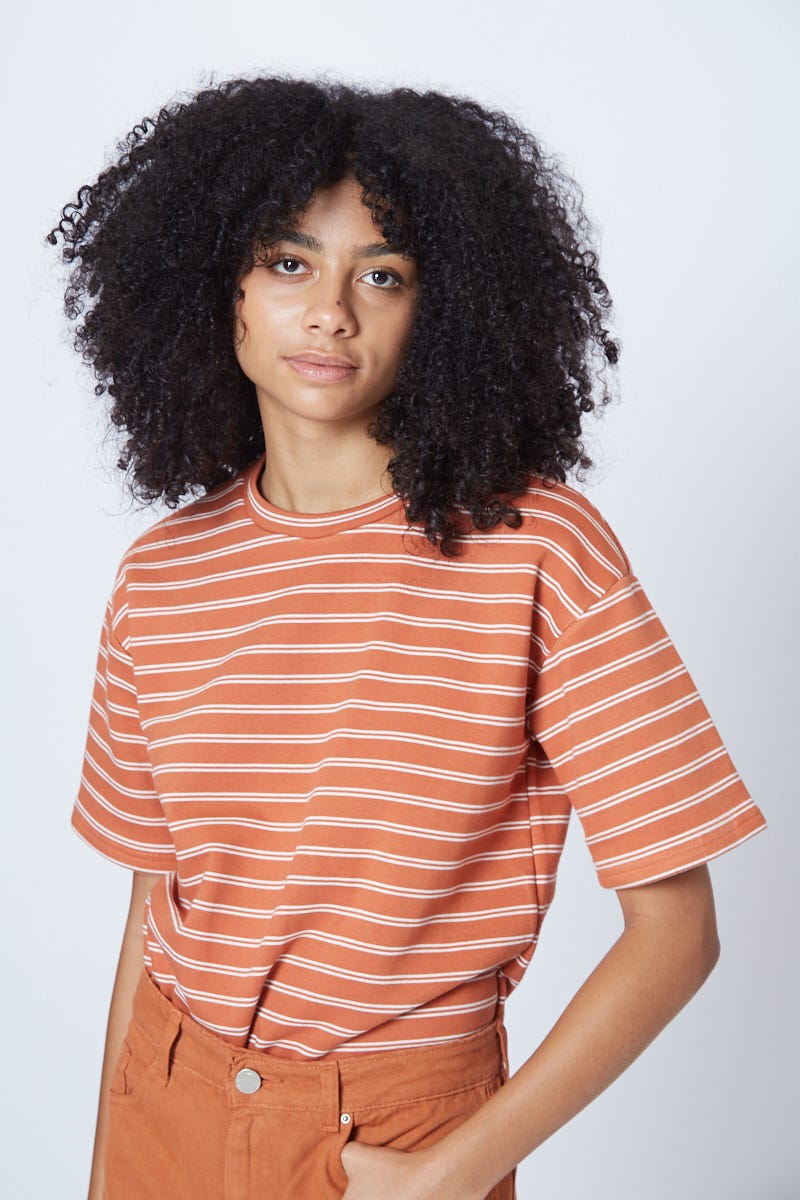 Remera Rayada Marron Syrup Frizada