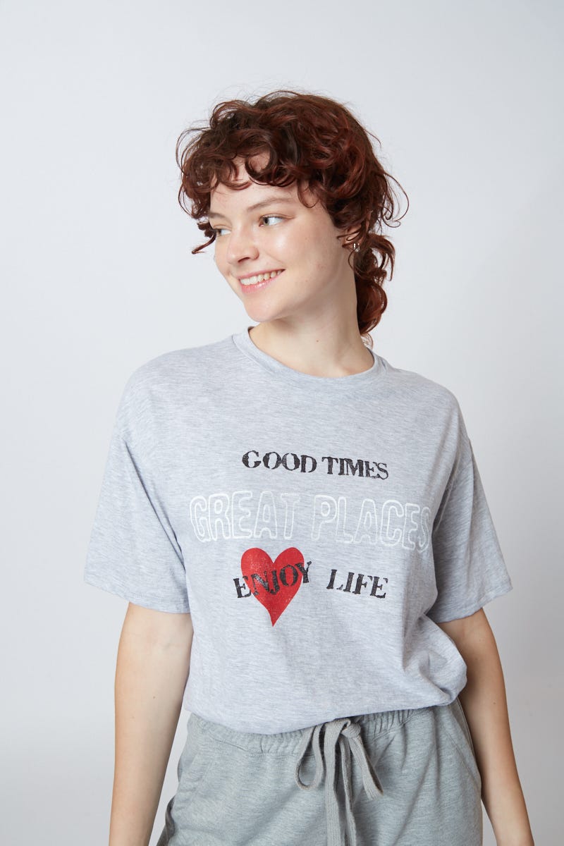 Remera Frase Good Times línea Calma