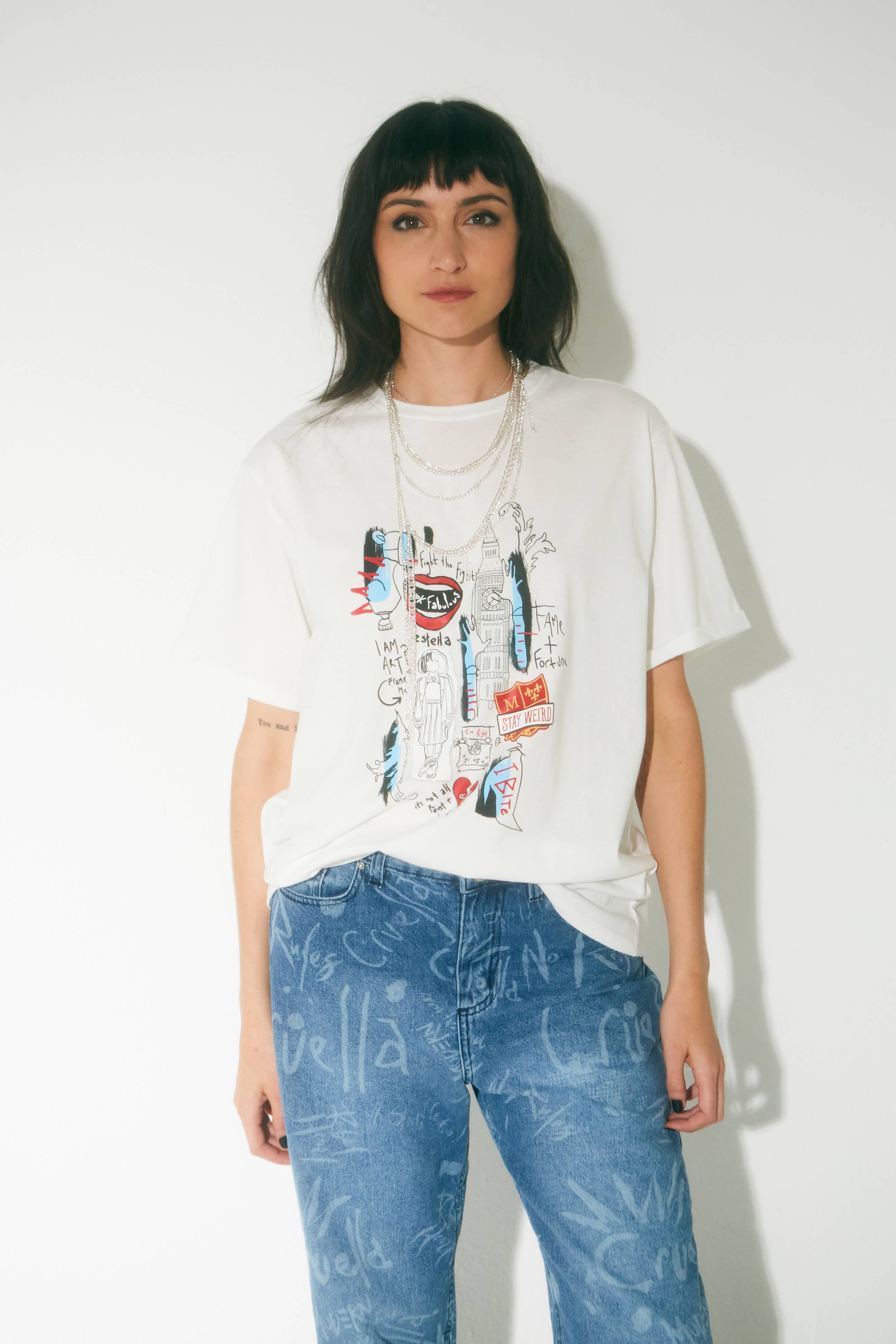 Remera Disney - Estampa Cruella Collage