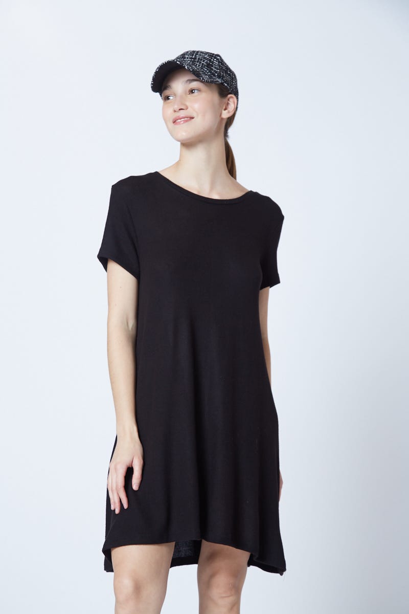 Vestido Corto Evasé Negro