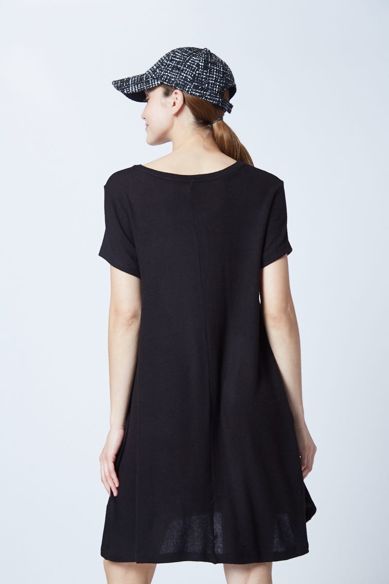 Vestido Corto Evasé Negro