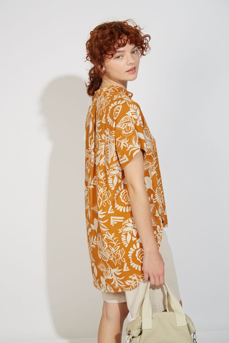 Camisa Estampa Africana Camel