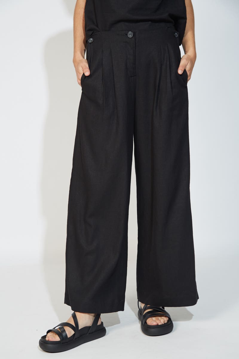Pantalón Negro Tipo Sastre con Botones