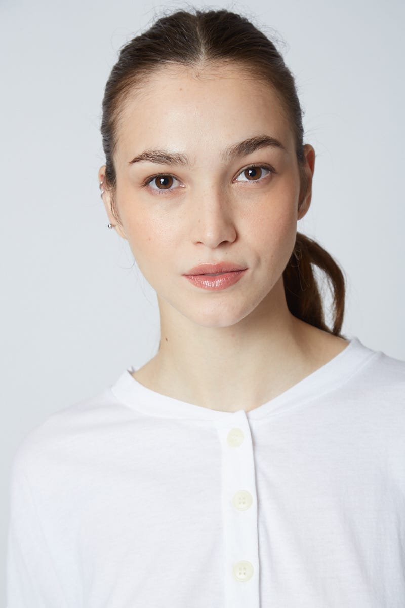 Remera Básica Blanca Con Botones