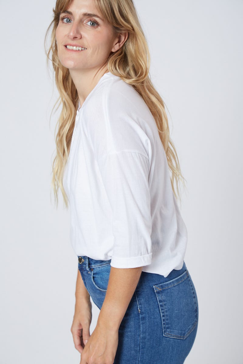 Remera Básica Blanca Con Botones