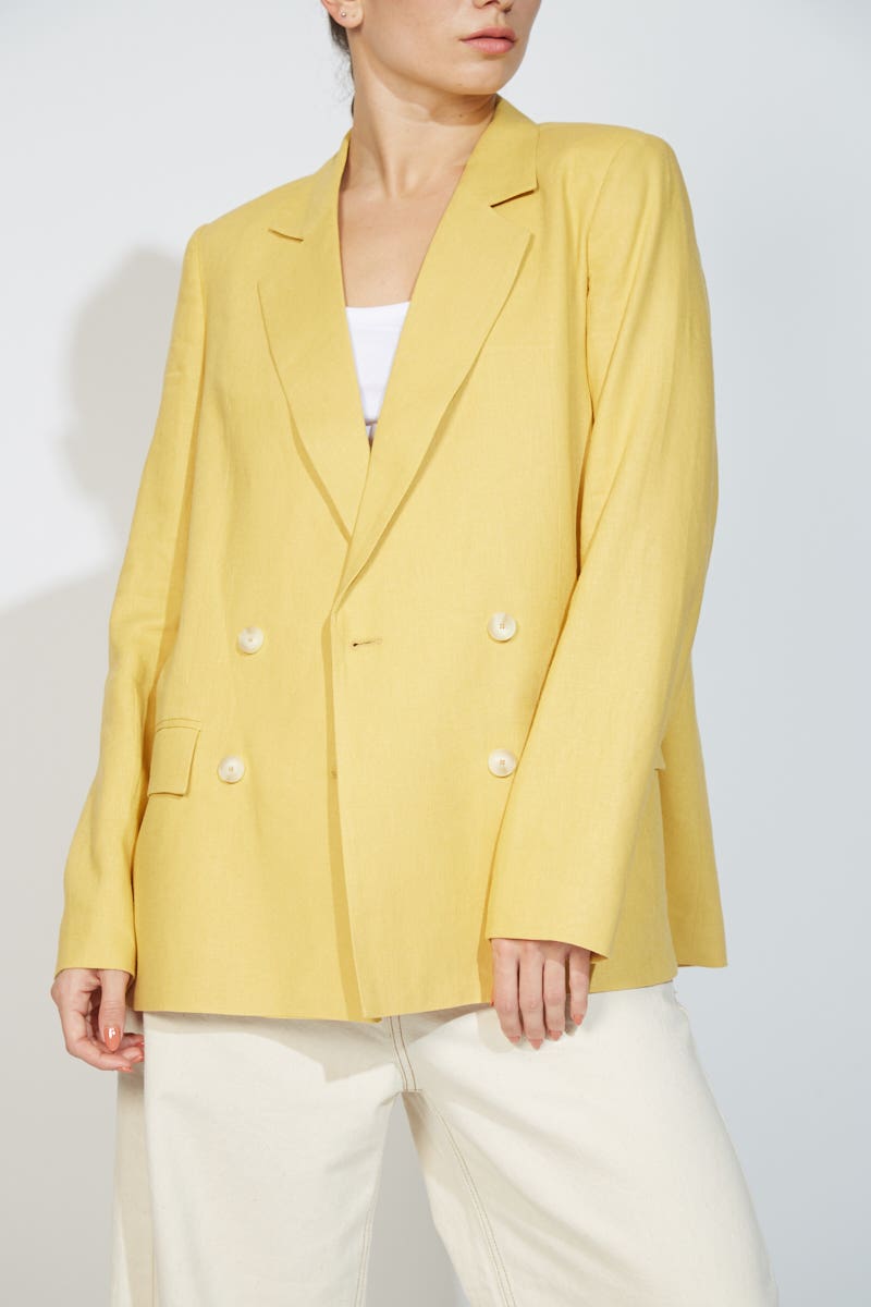 Saco Amarillo con Cruce y Botones Delanteros