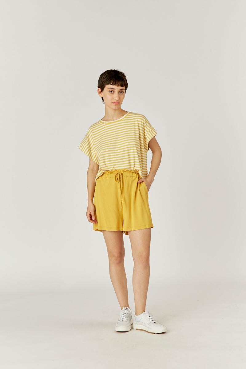 Short Cintura Con Volado 