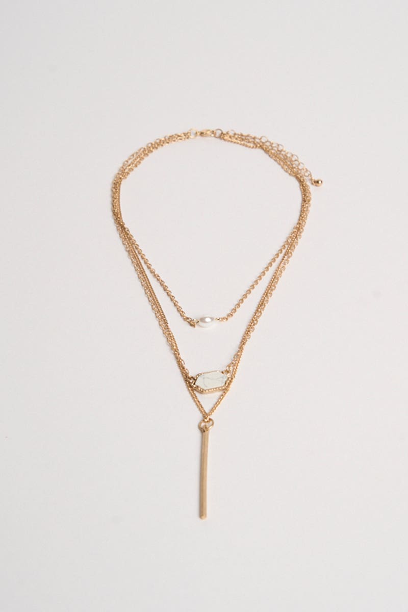 Collar Triple con Dije Perla, Marmol y Barra.