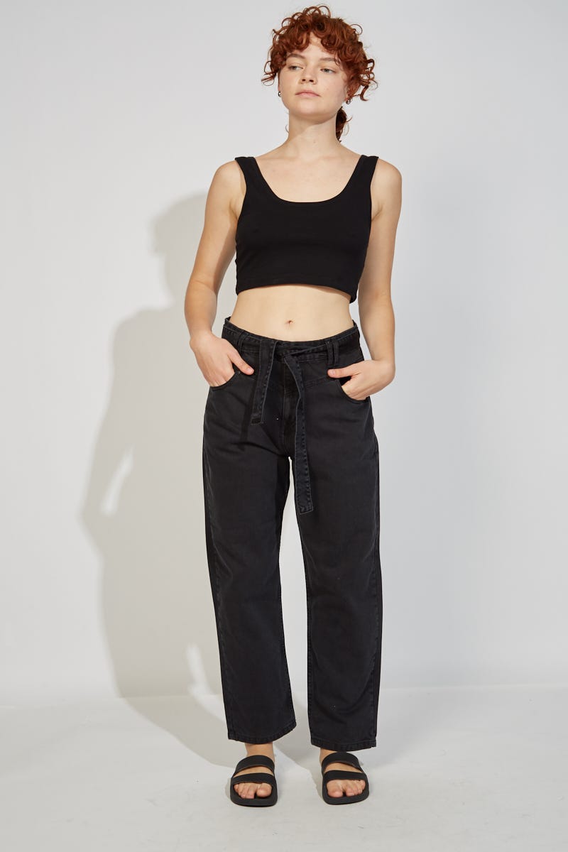 Jean Slouchy con Lazo Negro
