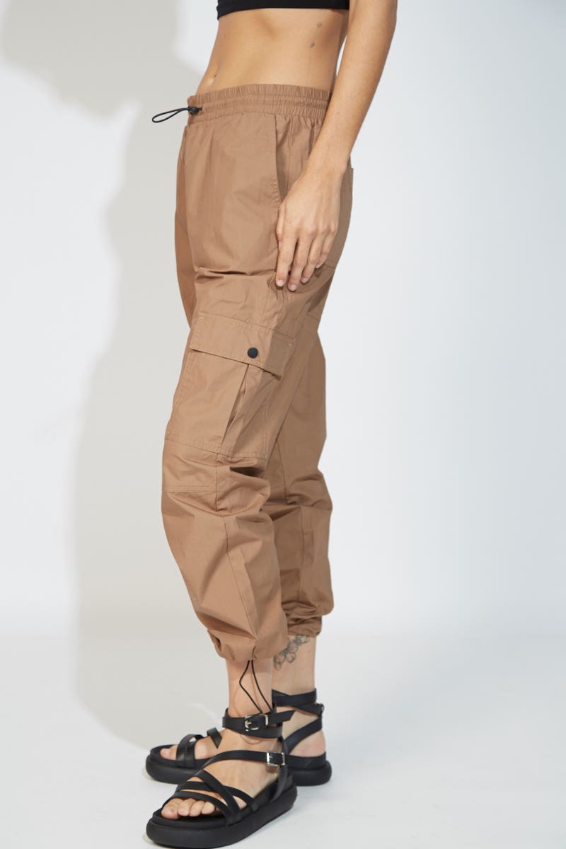 Pantalón Parachute Papertouch Camel