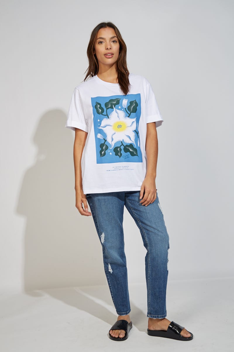 Remera GEORGIA O'KEEFFE por Daiana Ilustra para Ver®