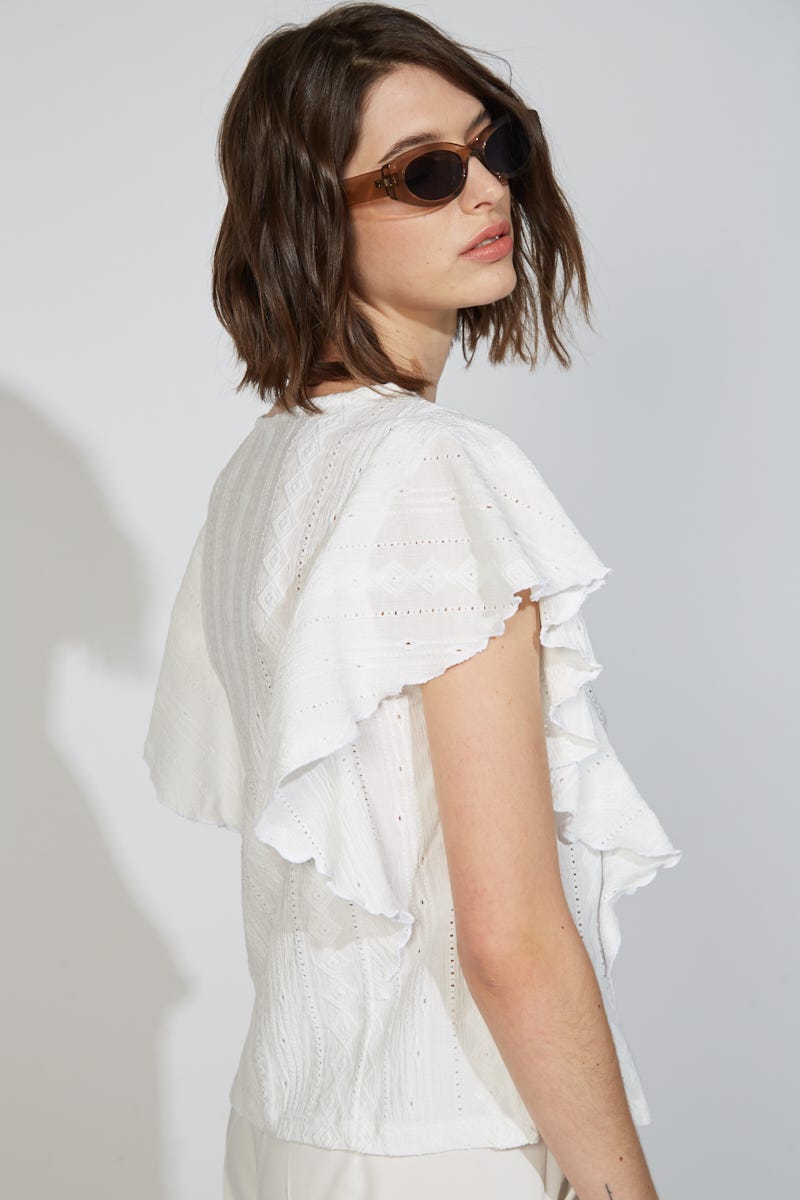 Remera Off White Broderie con Volados