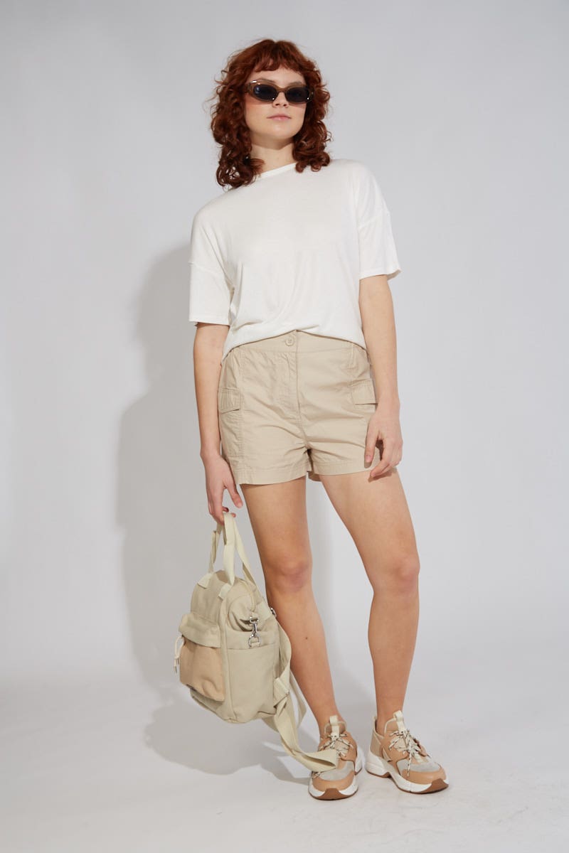 Short Papertouch Beige con Botón