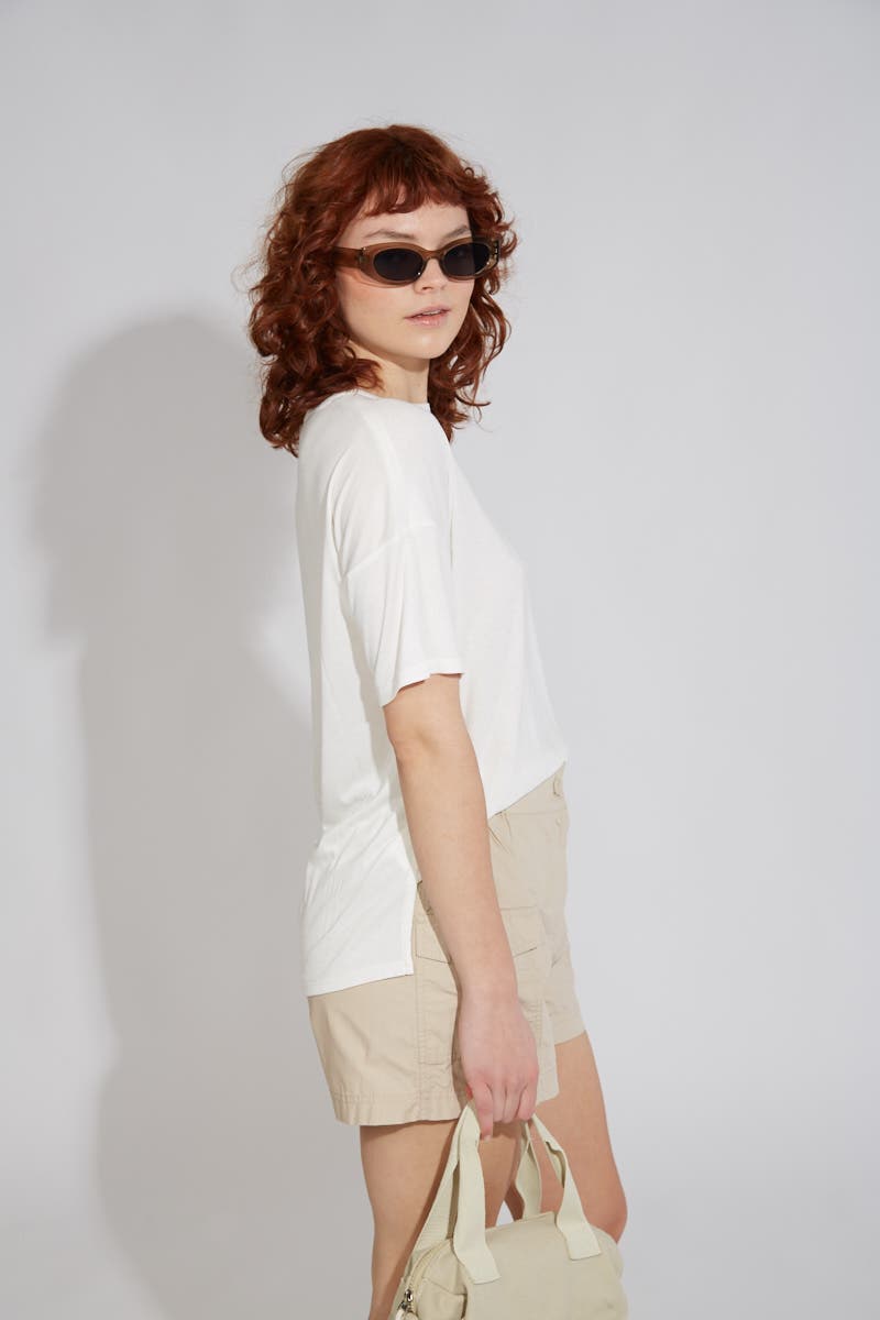 Short Papertouch Beige con Botón