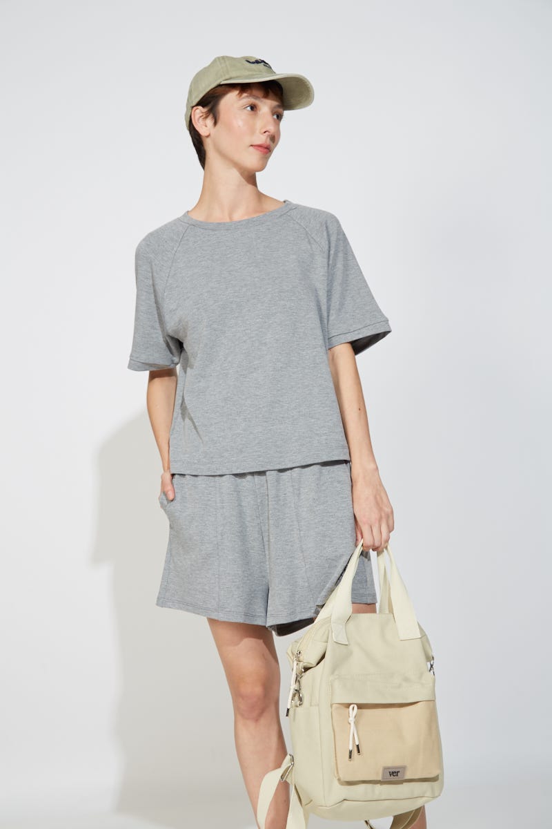 Short Gris con Bolsillos Línea Calma